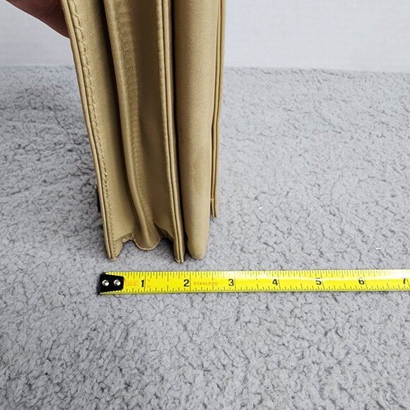 Travelon Tailored Convertible Crossbody Clutch Biege - Picture 13 of 14